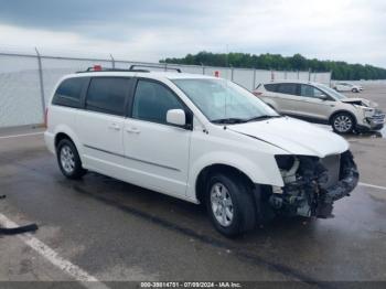  Salvage Chrysler Town & Country