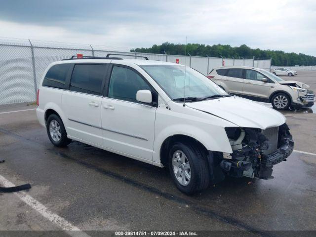  Salvage Chrysler Town & Country