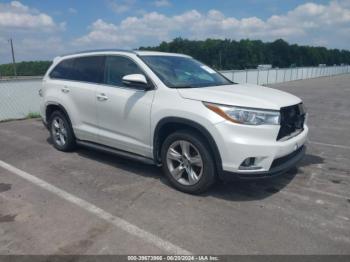  Salvage Toyota Highlander