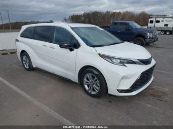  Salvage Toyota Sienna