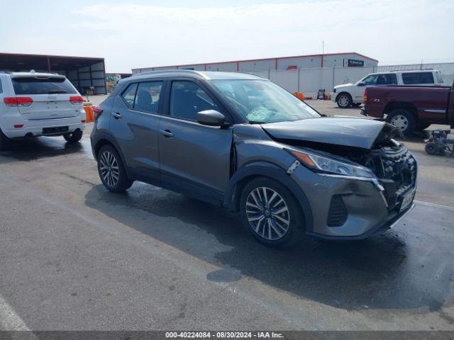  Salvage Nissan Kicks