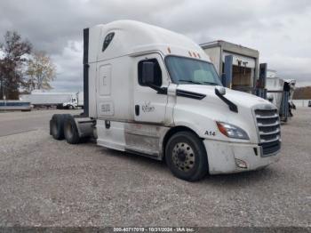  Salvage Freightliner New Cascadia 126