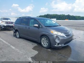  Salvage Toyota Sienna