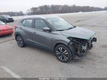  Salvage Nissan Kicks