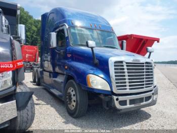  Salvage Freightliner Cascadia 125