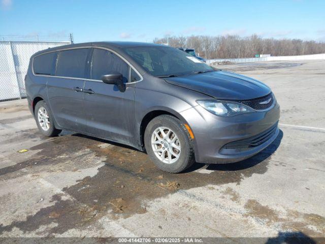  Salvage Chrysler Pacifica