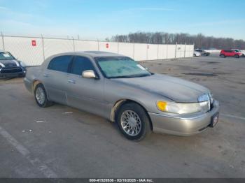  Salvage Lincoln Towncar