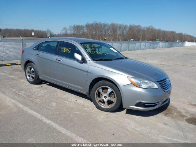  Salvage Chrysler 200