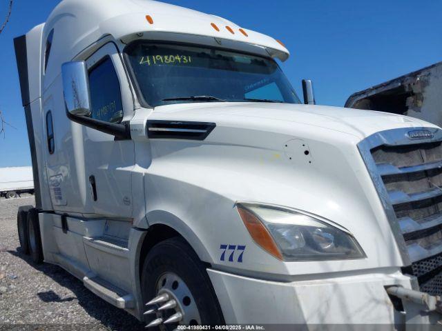  Salvage Freightliner New Cascadia 126