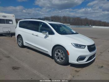  Salvage Chrysler Pacifica