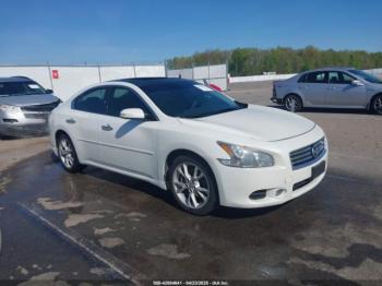  Salvage Nissan Maxima