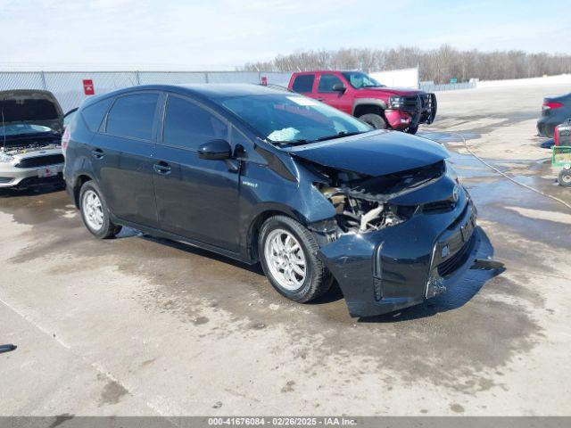  Salvage Toyota Prius v