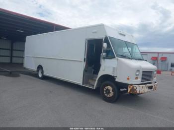  Salvage Freightliner Chassis