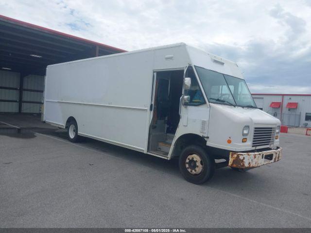  Salvage Freightliner Chassis