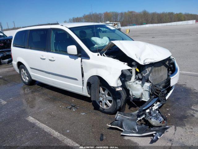  Salvage Chrysler Town & Country