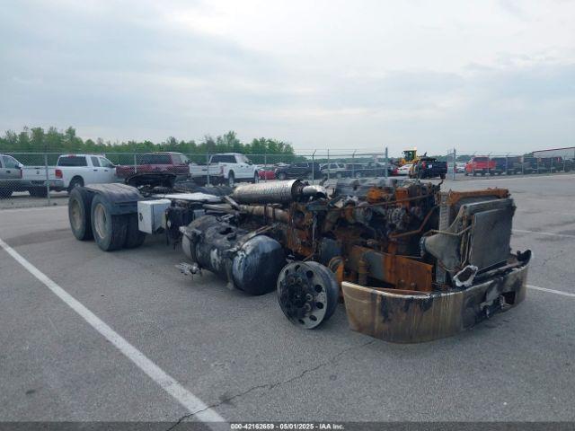  Salvage Freightliner Columbia
