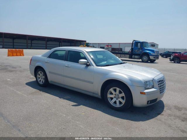  Salvage Chrysler 300