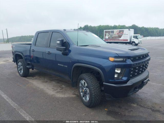  Salvage Chevrolet Silverado 2500