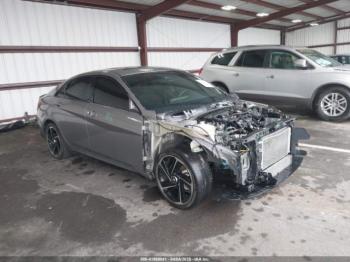  Salvage Hyundai ELANTRA
