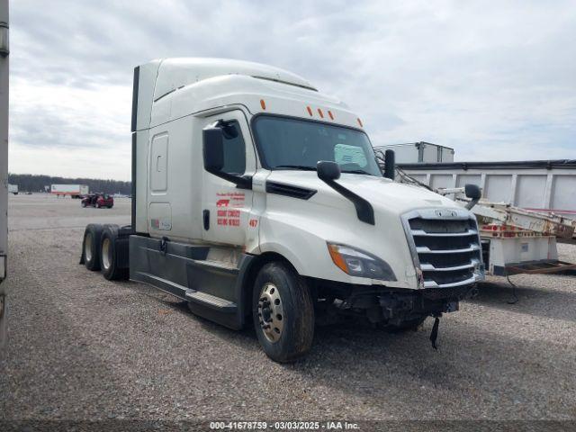  Salvage Freightliner New Cascadia 126