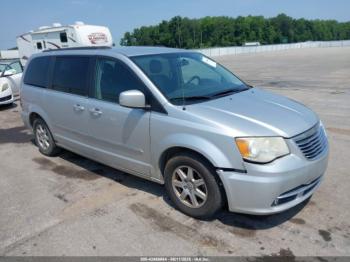  Salvage Chrysler Town & Country