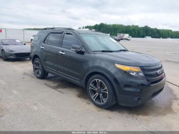  Salvage Ford Explorer