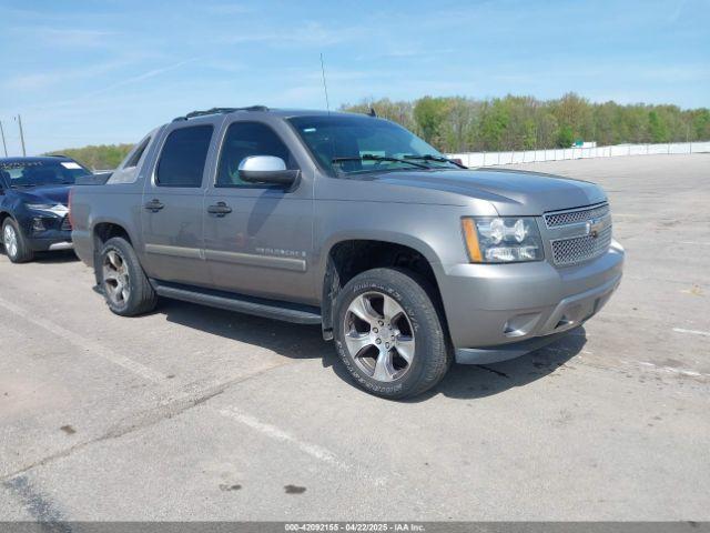  Salvage Chevrolet Avalanche 1500