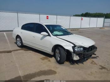  Salvage Nissan Altima
