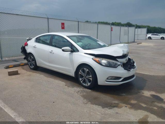  Salvage Kia Forte