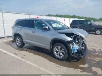  Salvage Toyota Highlander