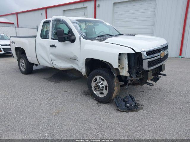  Salvage Chevrolet Silverado 2500