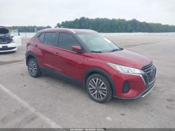 Salvage Nissan Kicks