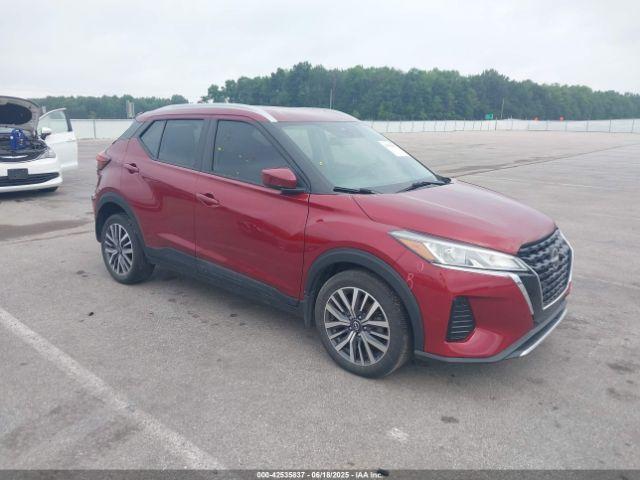  Salvage Nissan Kicks