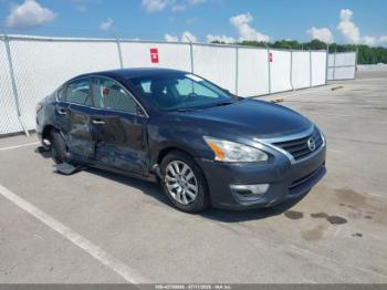  Salvage Nissan Altima