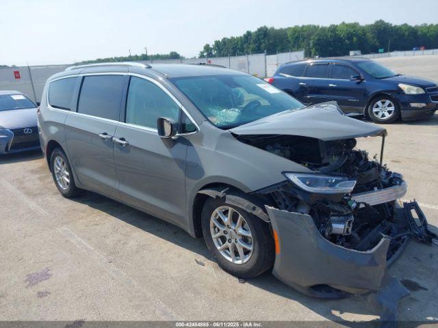  Salvage Chrysler Pacifica