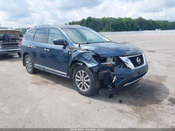  Salvage Nissan Pathfinder