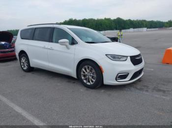  Salvage Chrysler Pacifica