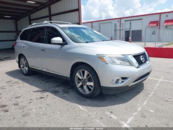  Salvage Nissan Pathfinder