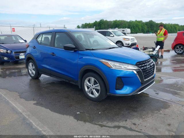 Salvage Nissan Kicks