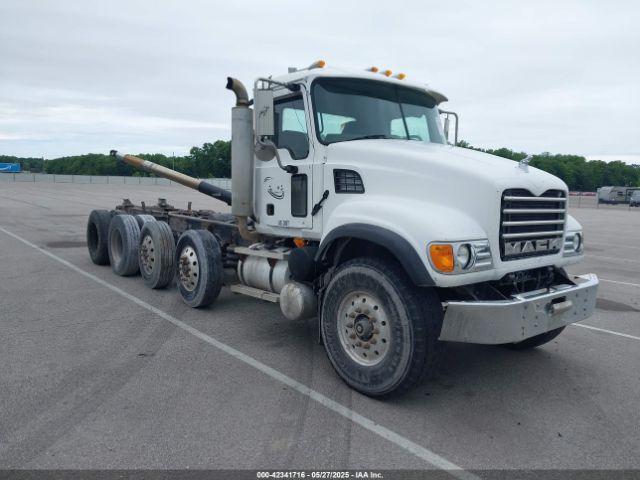  Salvage Mack 700