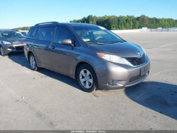  Salvage Toyota Sienna