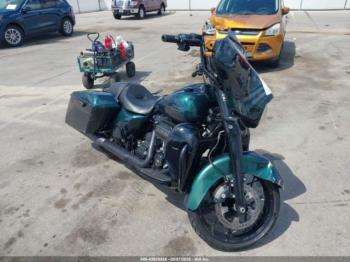  Salvage Harley-Davidson Flhxs
