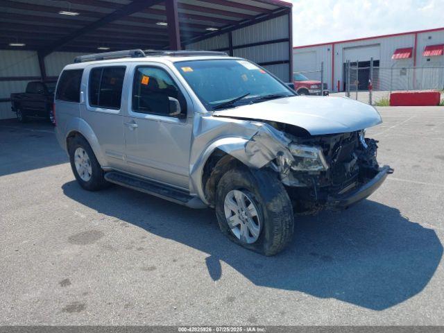 Salvage Nissan Pathfinder