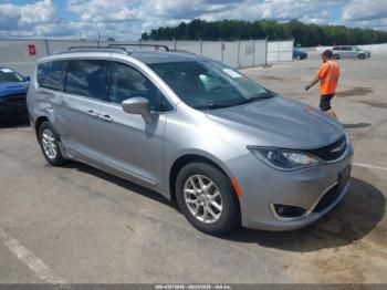  Salvage Chrysler Pacifica