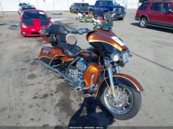  Salvage Harley-Davidson Flhtcuse3