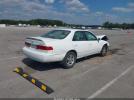 Toyota Camry Le Image 4