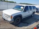 Chevrolet Suburban 1500 Image 14