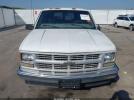 Chevrolet Suburban 1500 Image 3