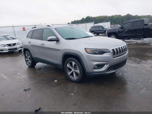 Salvage Jeep Cherokee