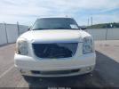 GMC Yukon Denali Image 5